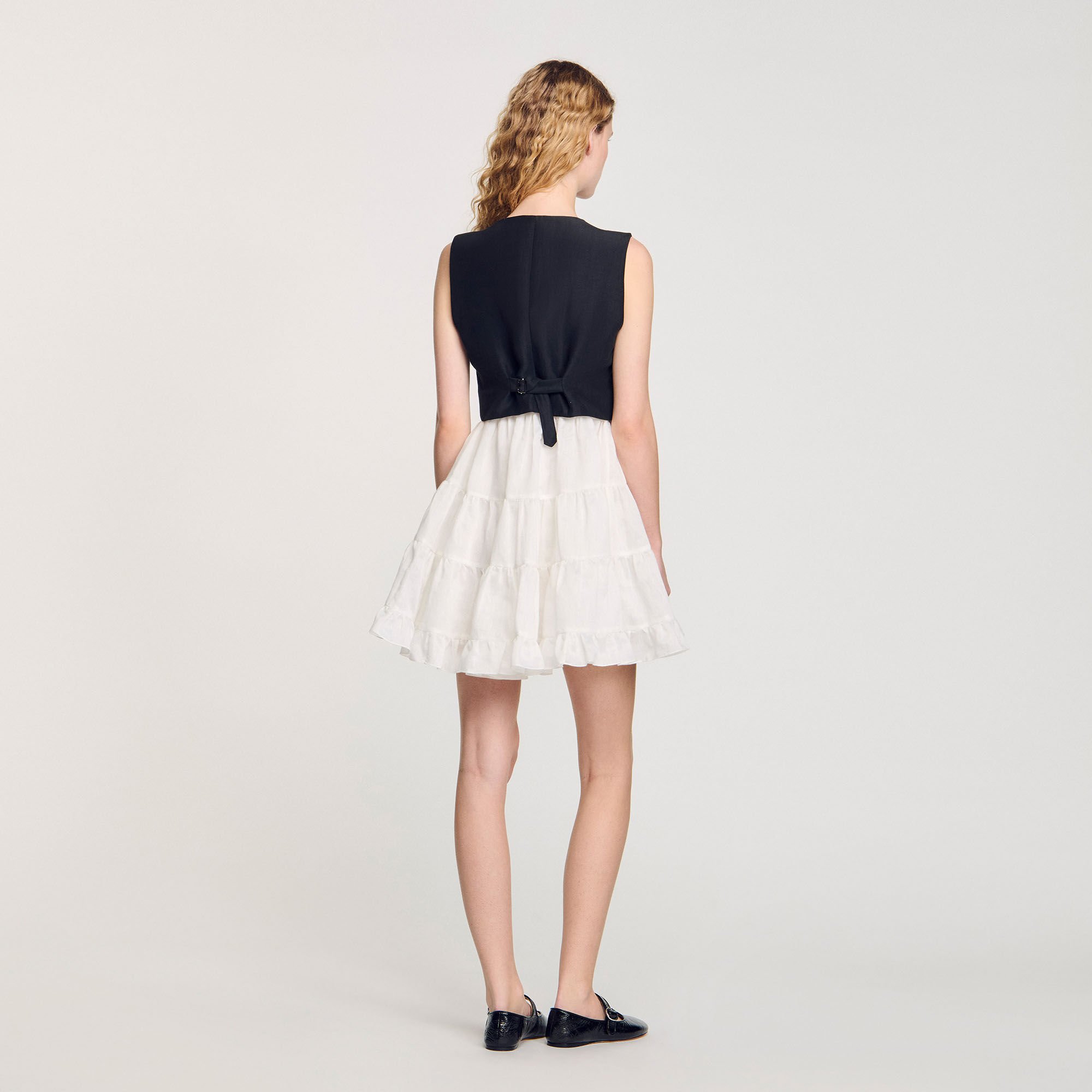 Kurzes zweifarbiges Kleid
