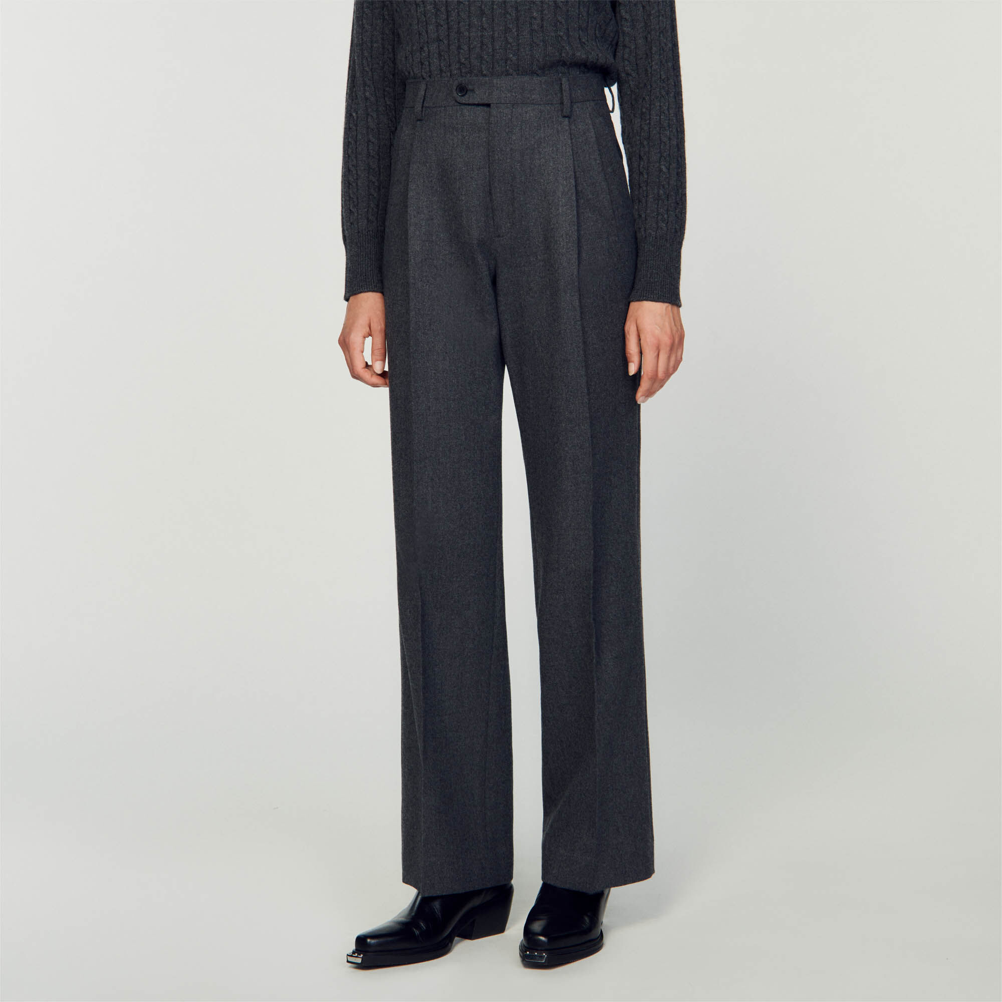 Pantalon gris foncé hotsell femme