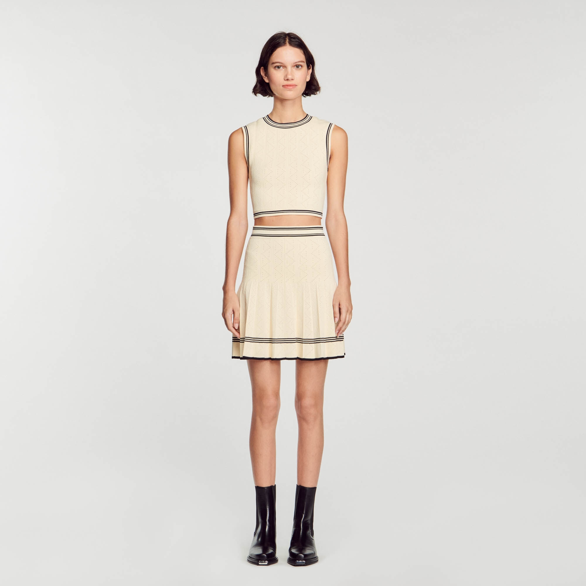 Cropped sleeveless best sale sweater